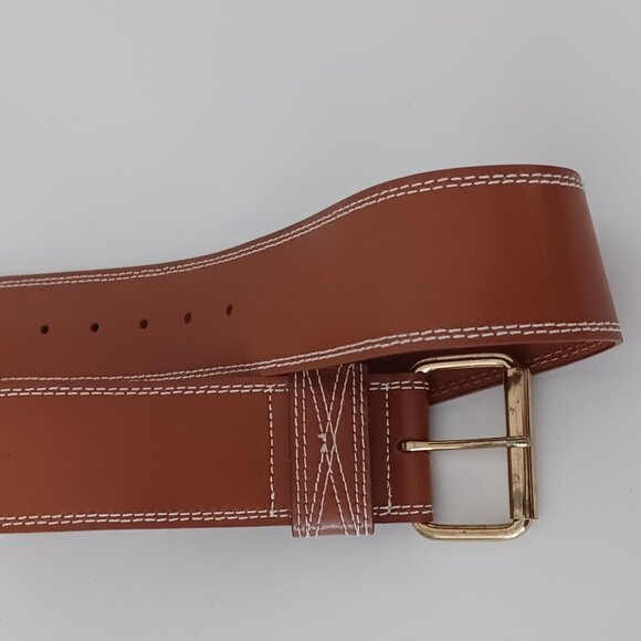 Ellen Tracy tan leather belt. - Picture 1 of 3